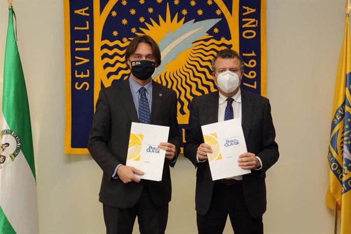 El rector de la UPO, Francisco Oliva, y el alcalde de La Rinconada, Javier Fernández.