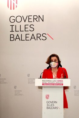 La consellera de Asuntos Sociales y Deportes, Fina Santiago.