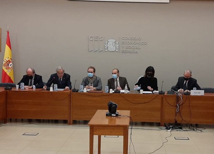 Firma del IV Convenio de Industria en la sede del Consejo Economico y Social