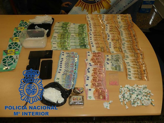 La Policía Nacional detiene a siete personas en cuatro operaciones contra la venta de droga al menudeo