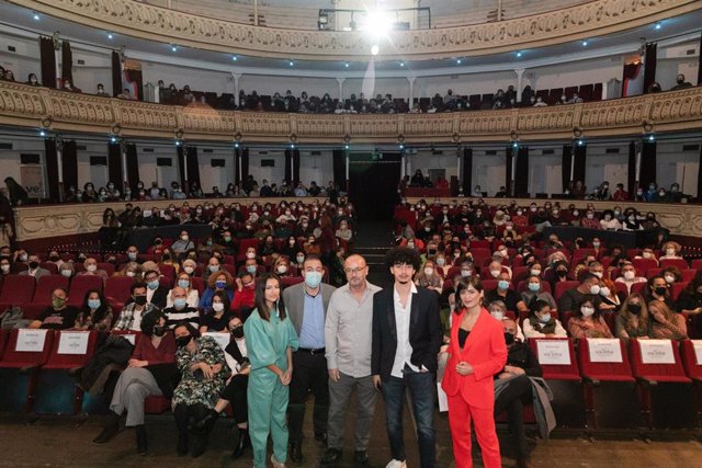 Presentación de 'La Hija' de Manuel Martín Cuenca en el Teatro Cervantes de Almería.