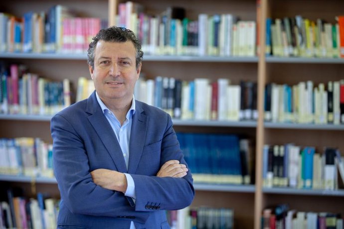 Archivo - Javier Fernández, secretario general del PSOE de Sevilla, en una imagen de archivo.