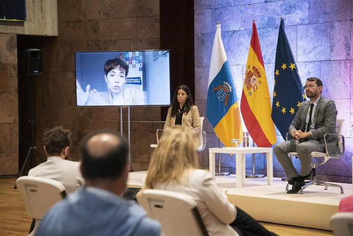 El viceconsejero de Presidencia del Gobierno de Canarias, Antonio Olivera, en las jornadas sobre los ODS organizadas por el Gobierno de Canarias