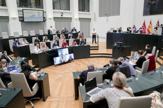 Archivo - Vista general de una sesión del Pleno Municipal 