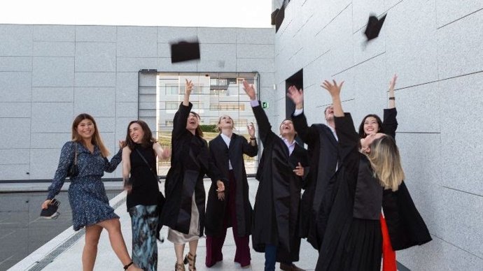 Alumnos del ISEM Business School de la Universidad de Navarra