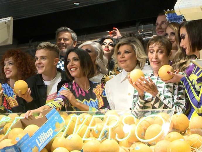 Eduardo Navarrete ha presentado su nueva colección subiendo a la pasarela a muchos de sus compañeros en 'Masterchef Celebrity 6'