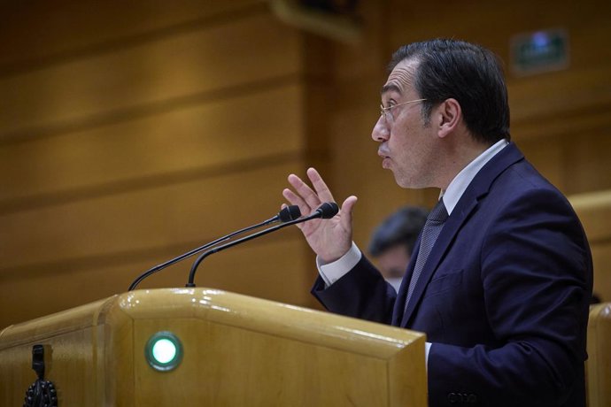 El ministro de Asuntos Exteriores, UE y Cooperación, José Manuel Albares, interviene durante una sesión de control al Gobierno en el Senado, a 16 de noviembre de 2021, en Madrid (España). Los grupos parlamentarios cuestionan al Gobierno en este pleno su