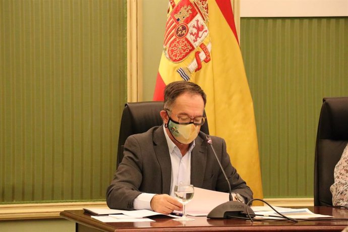Archivo - El conseller de Movilidad y Vivienda, Josep Marí.