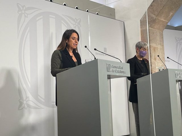 La portavoz del Govern, Patrícia Plaja, y la consellera de Justicia, Lourdes Ciuró.