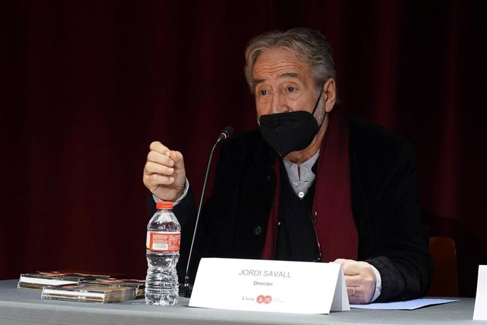 El violagambista y director de orquesta Jordi Savall presenta un concierto de la 8a y 9a sinfonía de Ludwig van Beethoven en el Gran Teatre del Liceu de Barcelona.