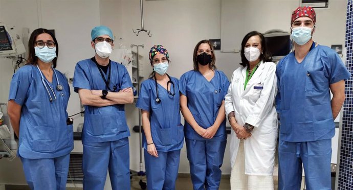 Profesionales del servicio de Anestesiología del Hospital de Valme, cuyos trabajos han sido premiados.