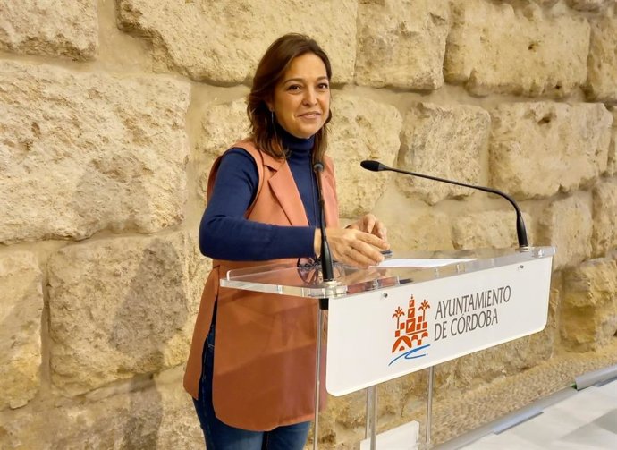La portavoz el PSOE en el Ayuntamiento de Córdoba, Isabel Ambrosio.
