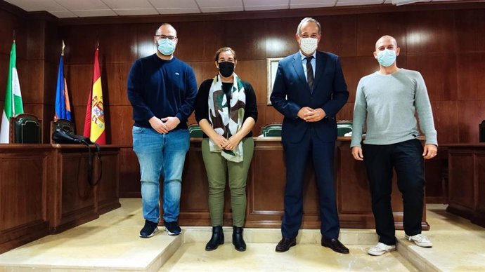 Vicente García Egera en su visita al municipio de Rioja (Almería)