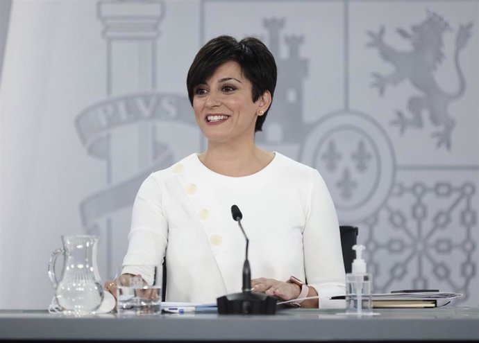La ministra Portavoz, Isabel Rodríguez, en una rueda de prensa tras la reunión del Consejo de Ministros, a 30 de noviembre de 2021, en Madrid (España). El Consejo de Ministros, a propuesta del Ministerio de Asuntos Económicos y Transformación Digital, h