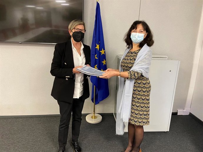 La conselleira do Mar, Rosa Quintana, se reúne en Bruselas con la directora general de Asuntos Marítimos y Pesca (DG MARE), Charlina Vitcheva