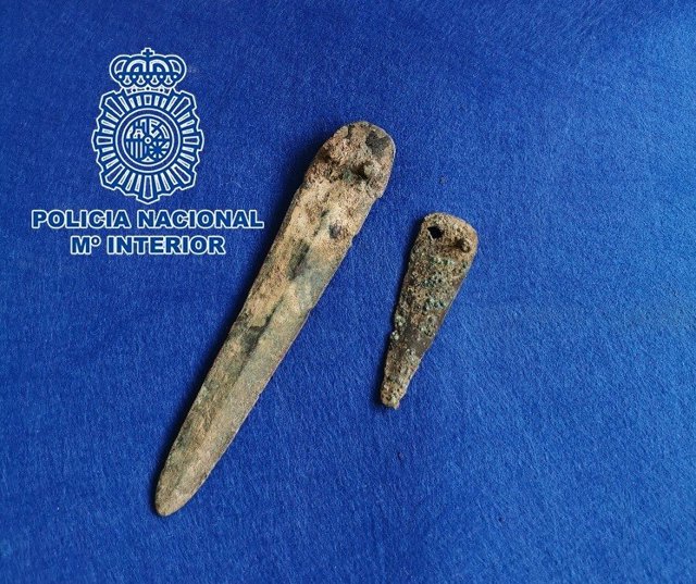 Agentes de la Policía Nacional han intervenido más de 400 piezas arqueológicas presuntamente procedentes de expolio en Albacete y Cuenca.