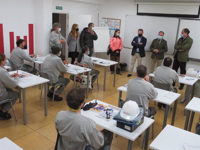 Visita a la sede de la Fundación Laboral de la Construcción en Huelva.
