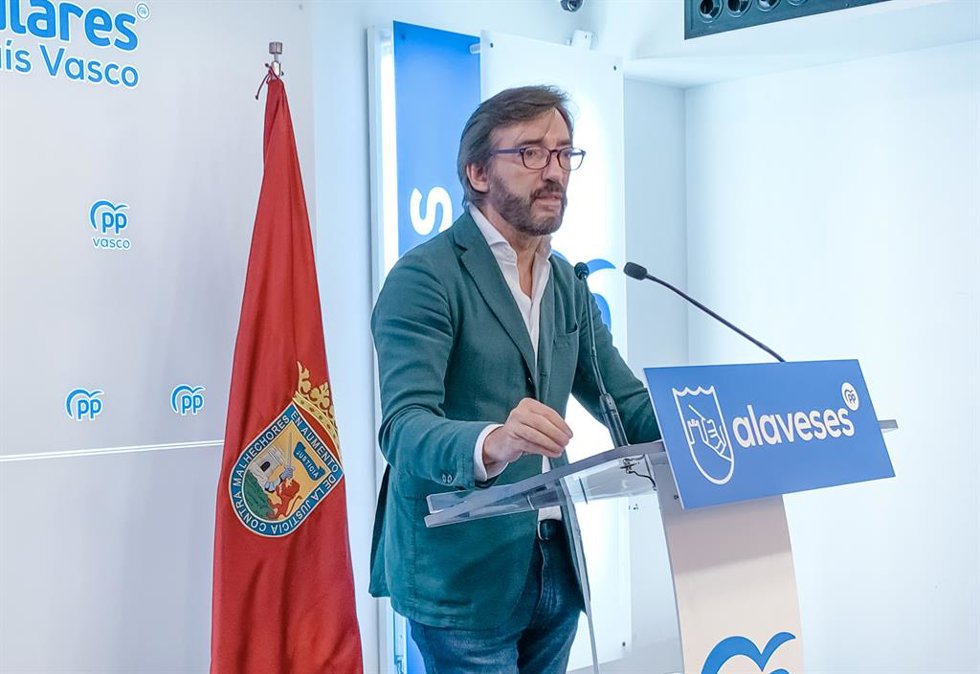 Archivo - Iñaki Oyarzabal, presidente del PP de Álava
