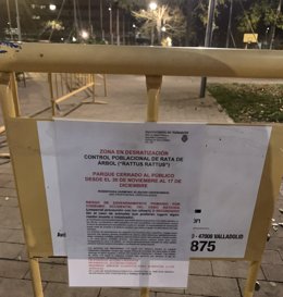 Información del cierre de la plaza del Ejército por tareas de desratización.