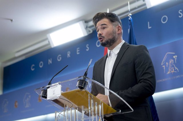 Archivo - Arxivo - El portaveu parlamentari d'ERC,  Gabriel Rufián, en una roda de premsa al Congrés