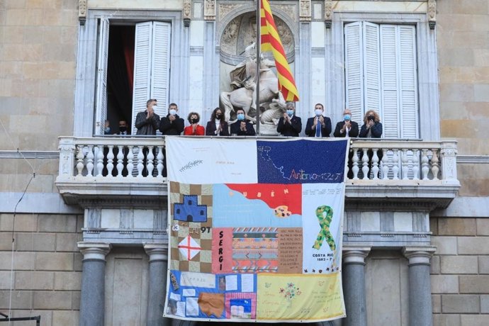 Imagen del acto institucional en el Palau de la Generalitat por el Día Mundial del Sida que ha encabezado el presidente del Ejecutivo, Pere Aragons.
