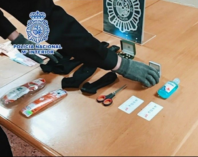 Detenidos dos mujeres por robar joyas y dinero en viviendas de Chamberí (Madrid)