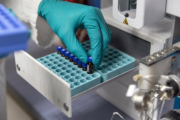 Archivo - Hidraqua, de la mano de su grupo empresarial Agbar, ha desarrollado un nuevo sistema de caracterización de variantes de SARS-CoV-2 en las aguas residuales que permite la identificación de la nueva variante ómicron.