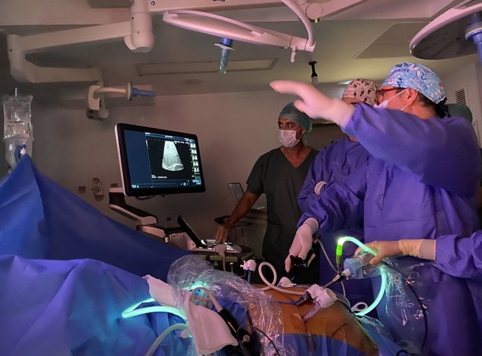 Vithas Málaga realiza una cirugía hepática mínimamente invasiva que aumenta precisión y mejora la recuperación