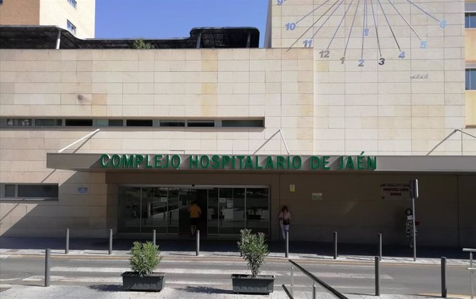 Archivo - Fachada del Hospital de Jaén