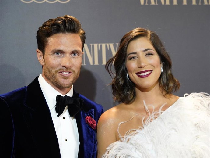 Garbiñe Muguruza y su novio,  Arthur Borges, en el Premio Vanity Fair al Personaje del Año 2021 a Raphael, celebrado en el Teatro Real
