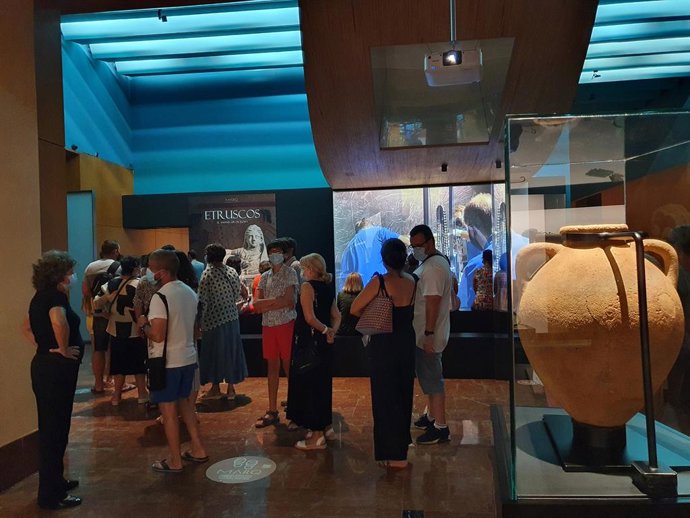 Archivo - Más de 2.500 personas visitan la exposición Etruscos en tres días