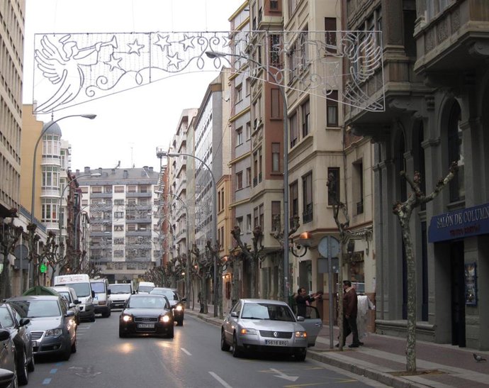 Archivo - Luces de Navidad en Logroño