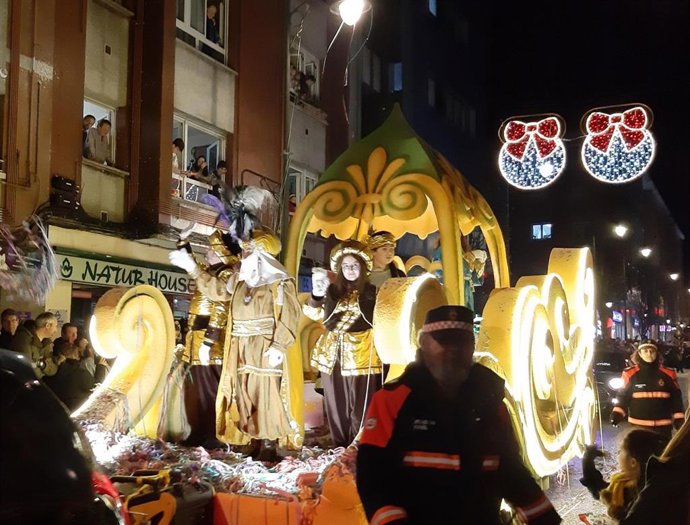 Archivo - Cabalgata de Reyes (2020), en Gijón