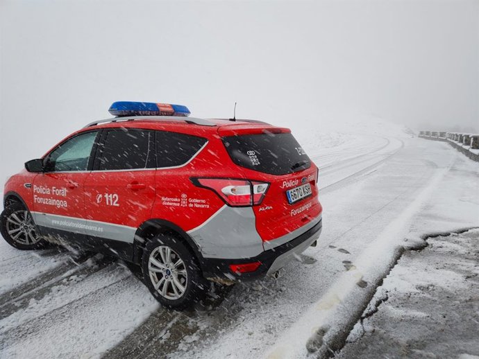 Vehículo de la Policía Foral.