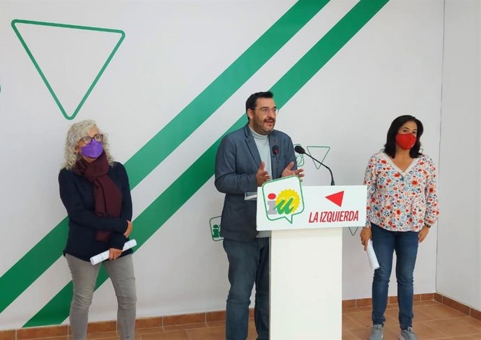 El diputado de Unidas Podemos por Andalucía (UPporA) y coordinador provincial de Izquierda Unida Málaga, Guzmán Ahumada, en rueda de prensa en Málaga