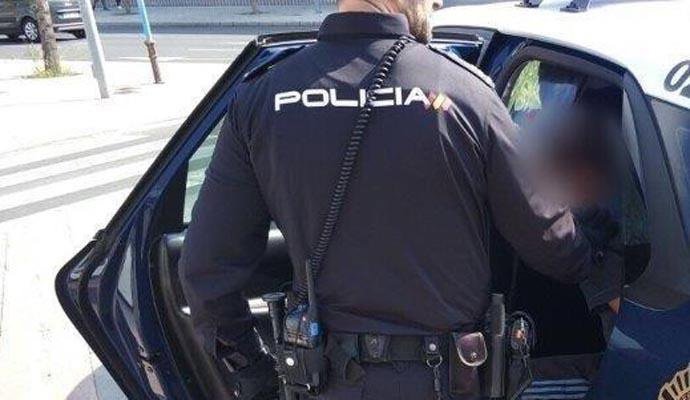 Archivo - Sucesos.- Detenido en Valladolid un hombre con doce antecedentes tras robar un bolso en un bar en el centro de la ciudad