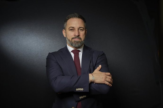 El líder de Vox, Santiago Abascal, posa para Europa Press, en el Congreso de los Diputados, a 24 de noviembre de 2021, en Madrid, (España).