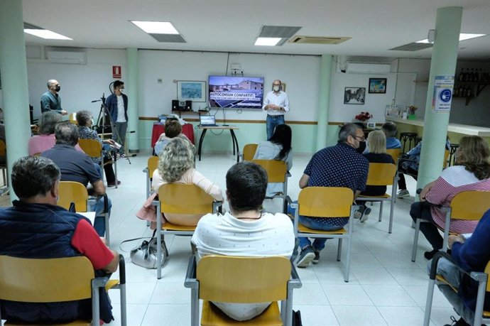 Más de 40 viviendas de Santa Eugnia se suman a la convocatoria del proyecto de autoconsumo compartido.