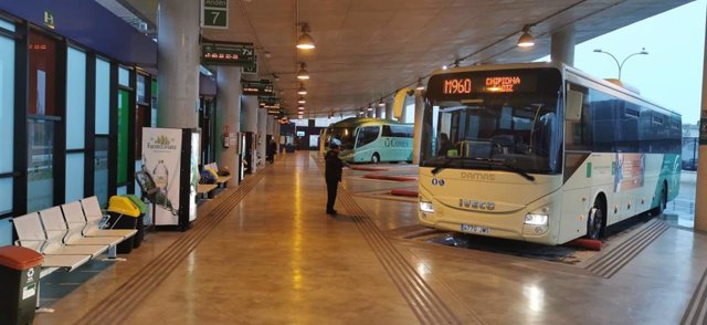 Archivo - Estación de autobuses en Cádiz
