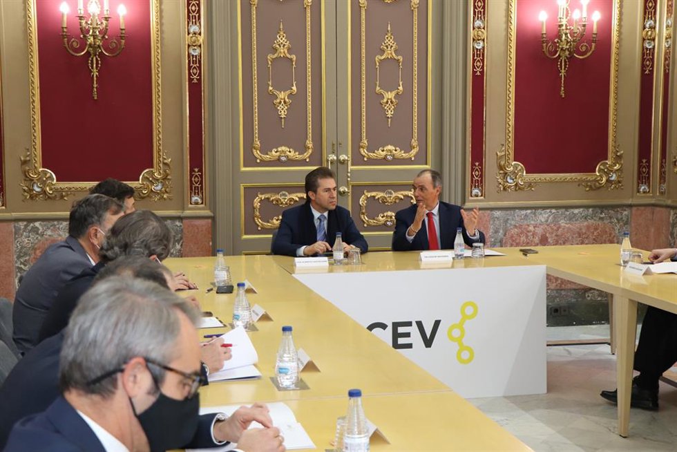 Reunión de la CEV con el ministro de Industria y Comercio de Paraguay, Luis Alberto Castiglioni