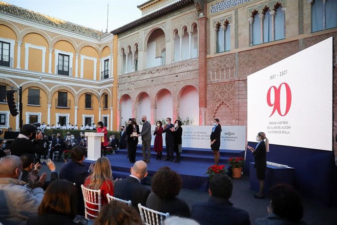 Acto institucional en el Real Alcázar por los 90 años de su cesión a la ciudad