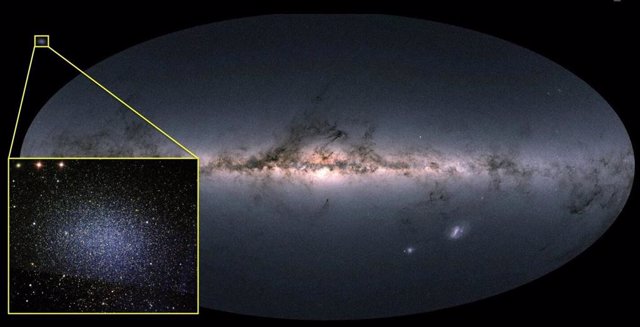 Los astrónomos del Observatorio McDonald han descubierto que Leo I (recuadro), una pequeña galaxia satélite de la Vía Láctea (imagen principal), tiene un agujero negro casi tan masivo como el de la Vía Láctea.