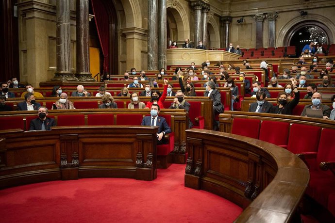 Vista general de una sesión plenaria en Parlament. 