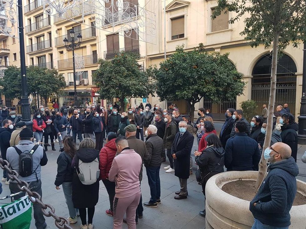 Concentración ante la sede del SAS