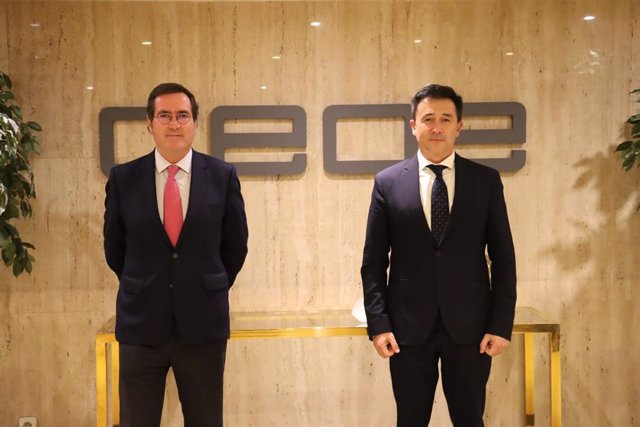Antonio Garamendi (CEOE) y Arnau Villamitjana (Cisco), en la presentación del acuerdo
