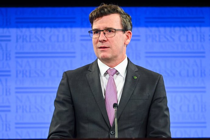 Archivo - 28 August 2020, Australia, Canberra: Australian Minister for Immigration, Citizenship, Migrant Services and Multicultural Affairs Alan Tudge addresses the National Press Club. Photo: Lukas Coch/AAP/dpa