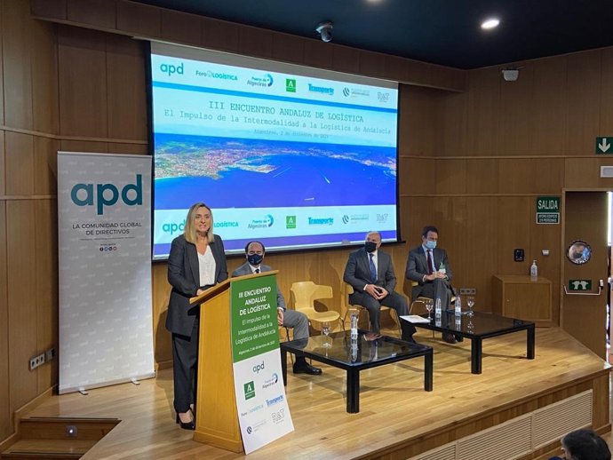Marifrán Carazo en el III Encuentro Andaluz de Logística en Algeciras.