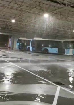Inundaciones en las cocheras del TUS