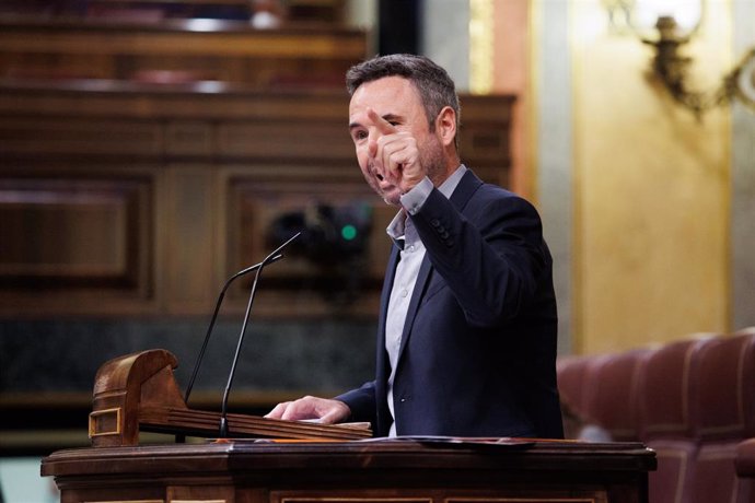 El diputado de Ciudadanos Guillermo Díaz interviene en una sesión plenaria en el Congreso 