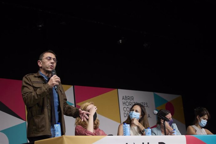 Archivo - (I-D) El cofundador de Podemos Juan Carlos Monedero, la secretaria de Organización de Podemos, Lilith Verstrynge; la ministra de Derechos Sociales y Agenda 2030, Ione Belarra; la ministra de Igualdad, Irene Montero, y la portavoz de Podemos, I